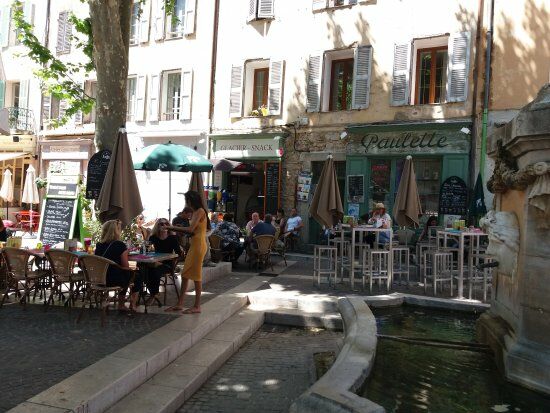 Paulette Cafe