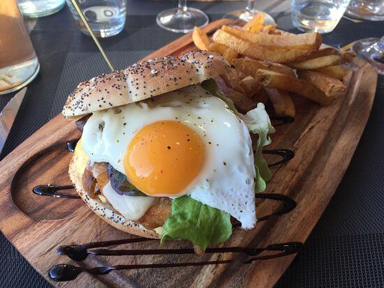 Le J'S Brasserie