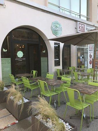 Peanut's Cafe