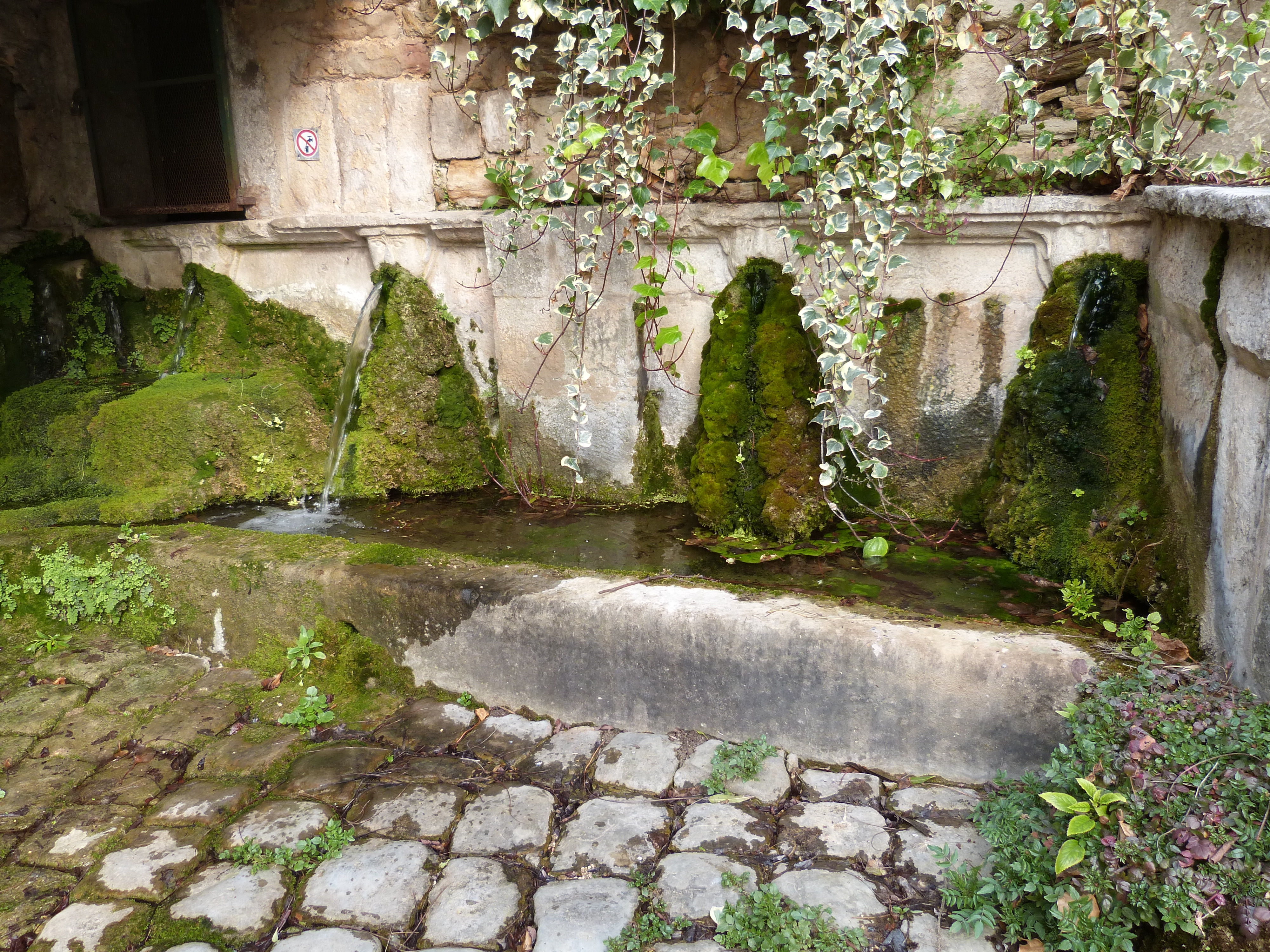 fontaine Saint-Jean